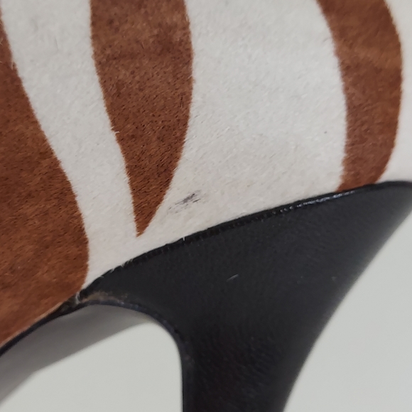 Aldo Calf Hair Brown & White Animal Patterned Pointy Toe Heels - Picture 14 of 14